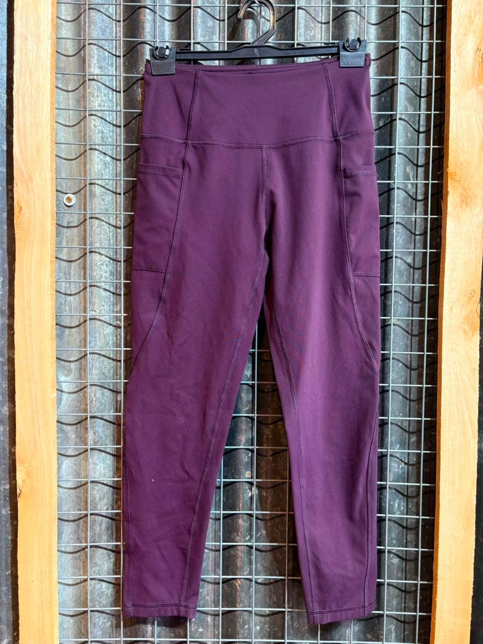 Calza violeta con bolsillos